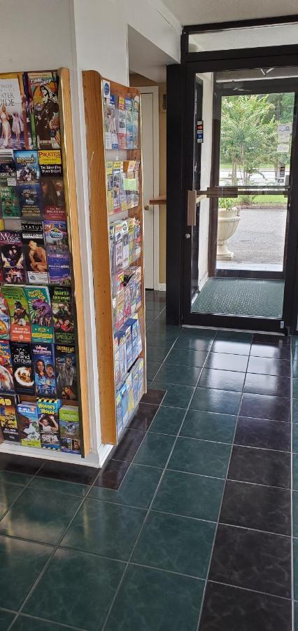 Conway Express Inn Zewnętrze zdjęcie